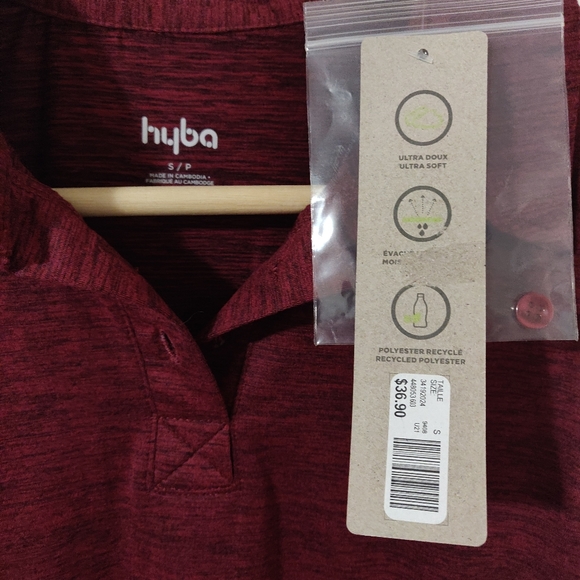 Reitmans golf shirt - Picture 2 of 4